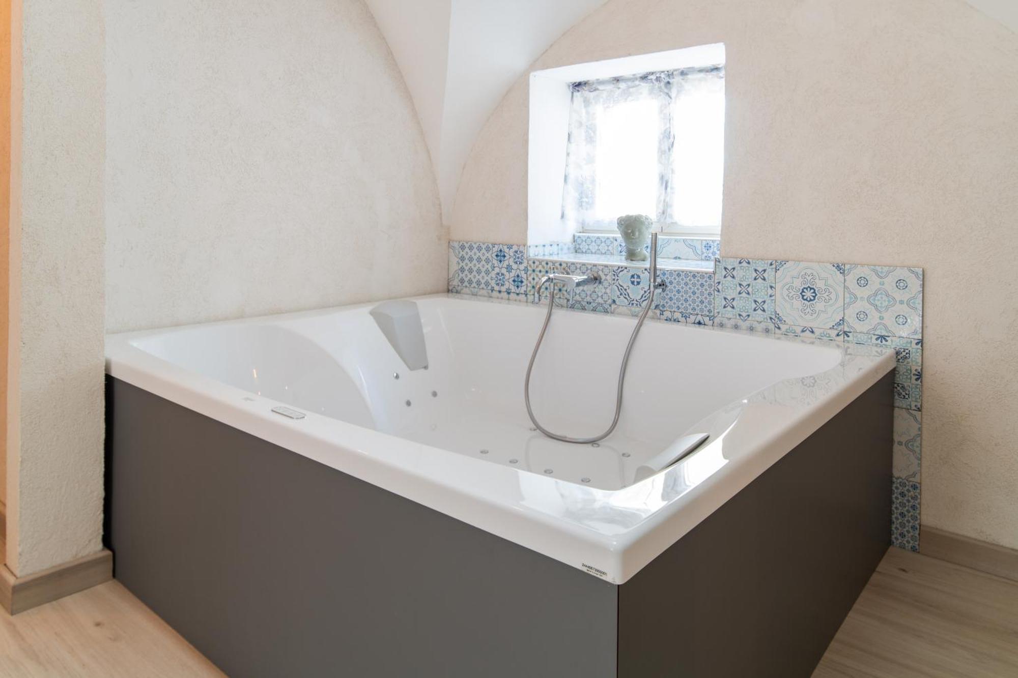 Luxurios Hot Tub-Maiori Ξενοδοχείο Εξωτερικό φωτογραφία